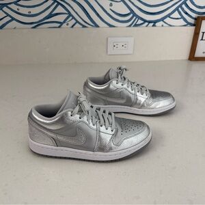 Nike Dunks Metallic Silver Low-Top Sneakers